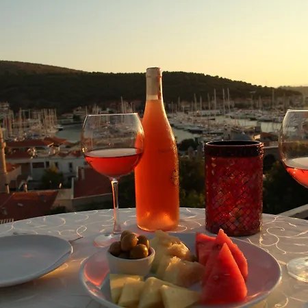 فندق يالسين 2*