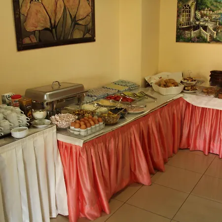 فندق يالسين 2*