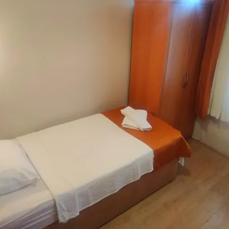 亚尔钦酒店 Çeşme