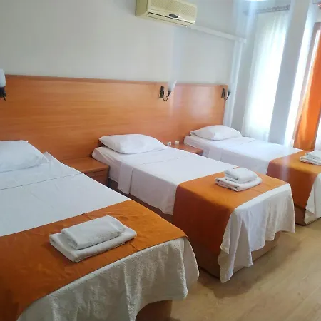 酒店 亚尔钦酒店 Çeşme