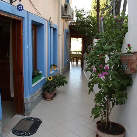 亚尔钦酒店 2* Çeşme