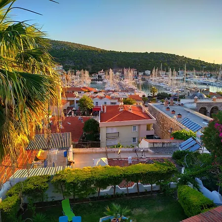 亚尔钦酒店 2* Çeşme